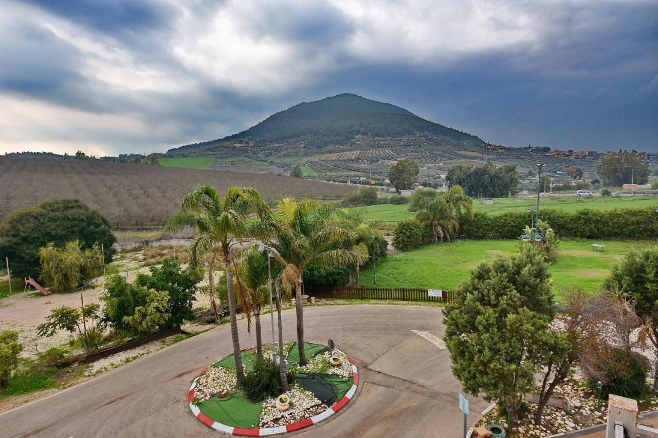 Pearl Of The Valley Hotel Kfar Tavor Εξωτερικό φωτογραφία
