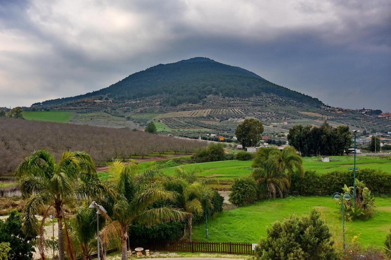 Pearl Of The Valley Hotel Kfar Tavor Εξωτερικό φωτογραφία