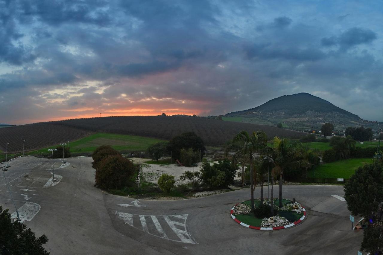 Pearl Of The Valley Hotel Kfar Tavor Εξωτερικό φωτογραφία