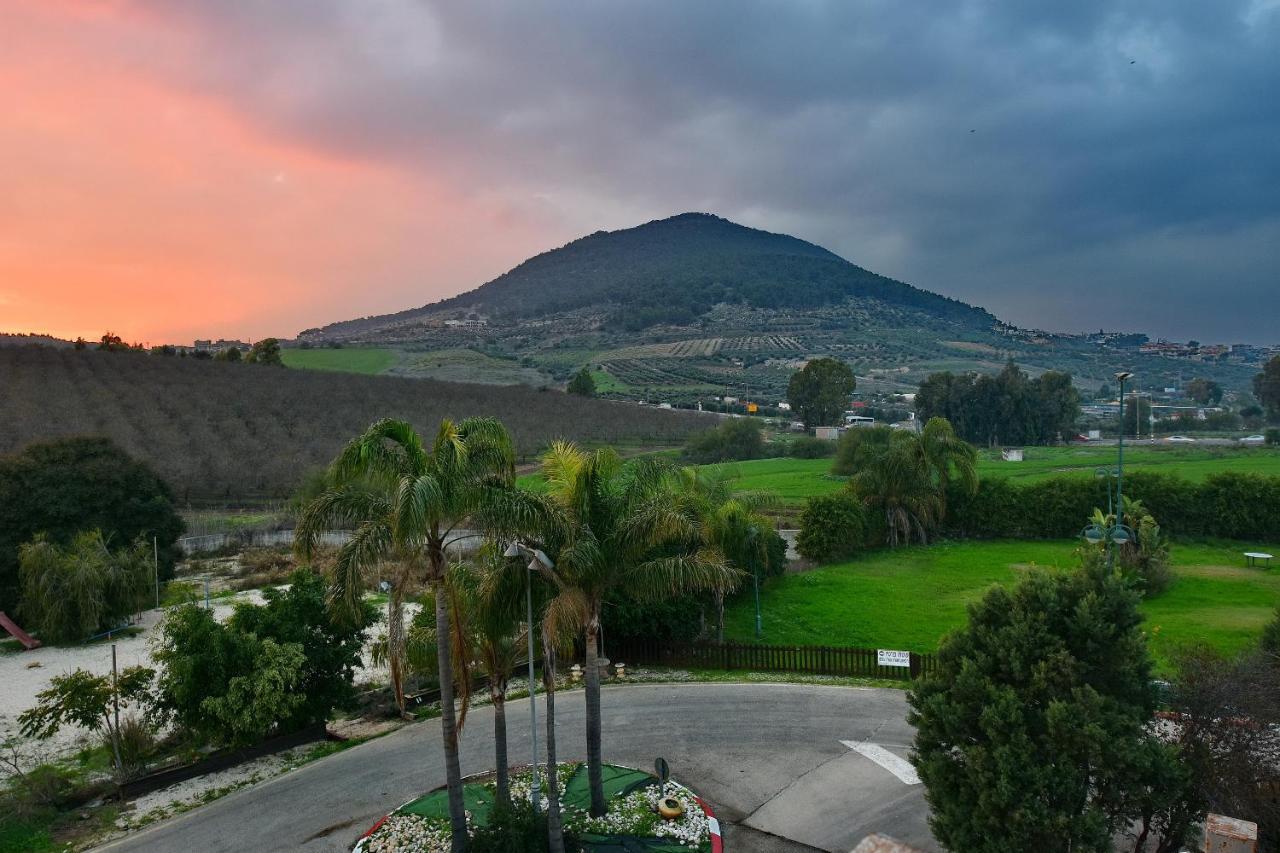 Pearl Of The Valley Hotel Kfar Tavor Εξωτερικό φωτογραφία